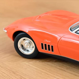 Chevrolet Corvette Coupe 1969 Monaco Orange - 200Stk. Norev 1:18 Metallmodell